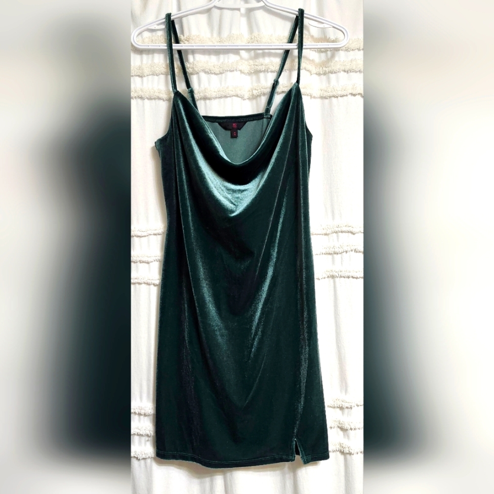 Elegant Velvet Green Slip Dress. Final Price. No Further Discounts.